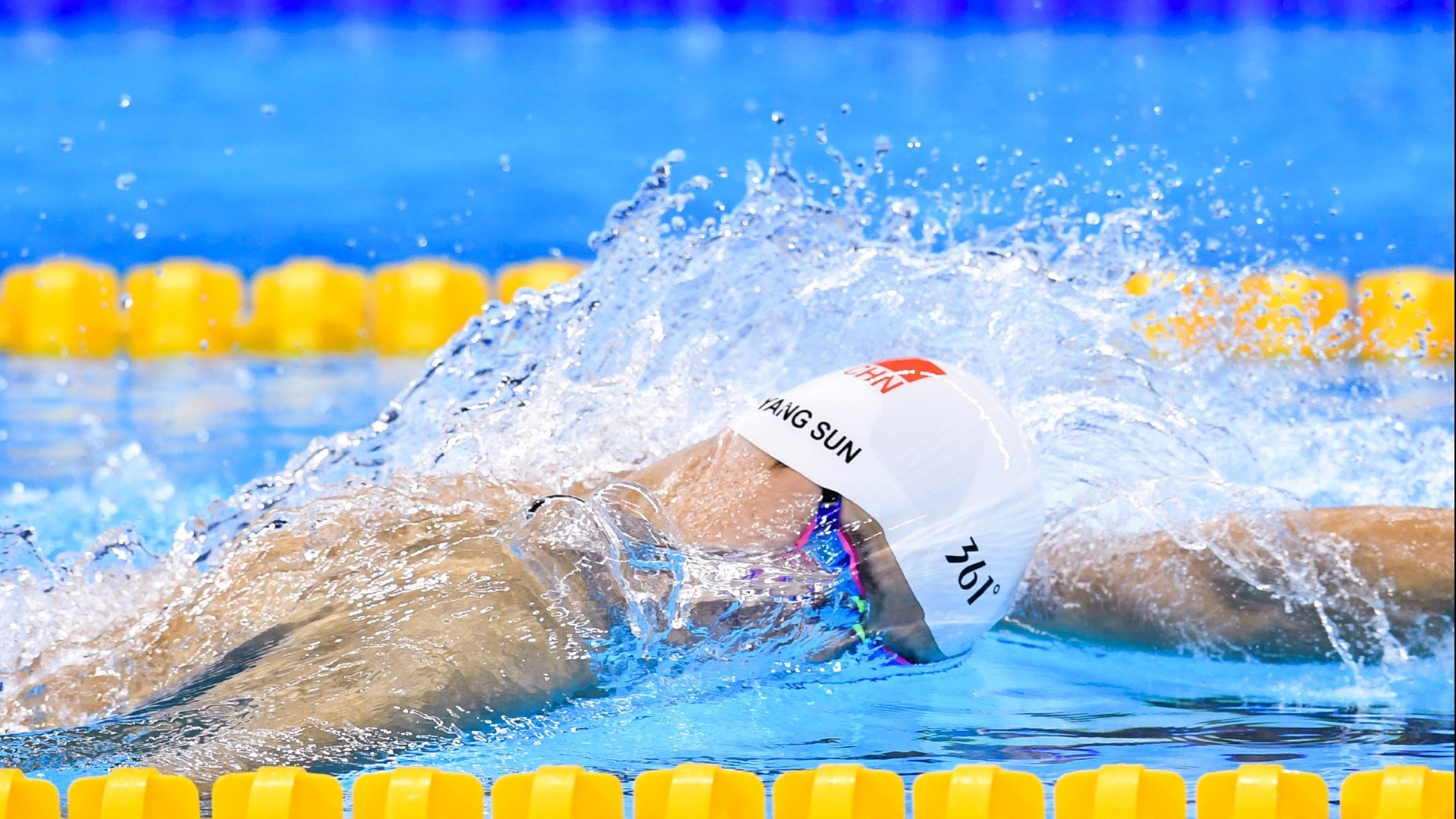 Astralis 与丹麦红十字会青年组织合作，推广社会责任